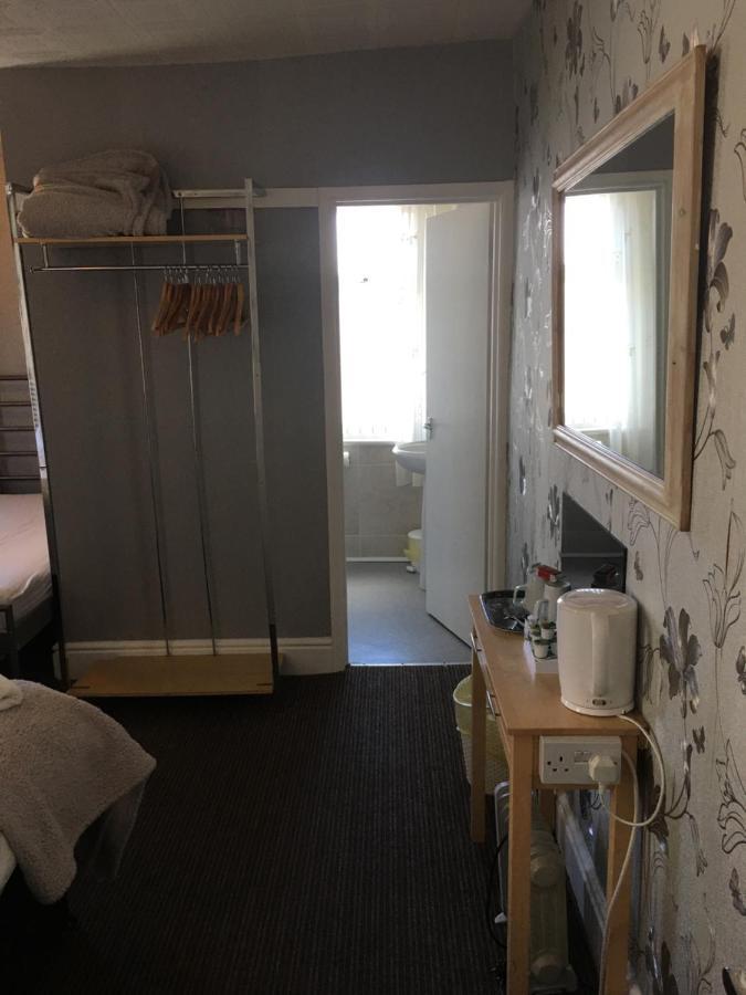 Glenheath Hotel Blackpool Bagian luar foto