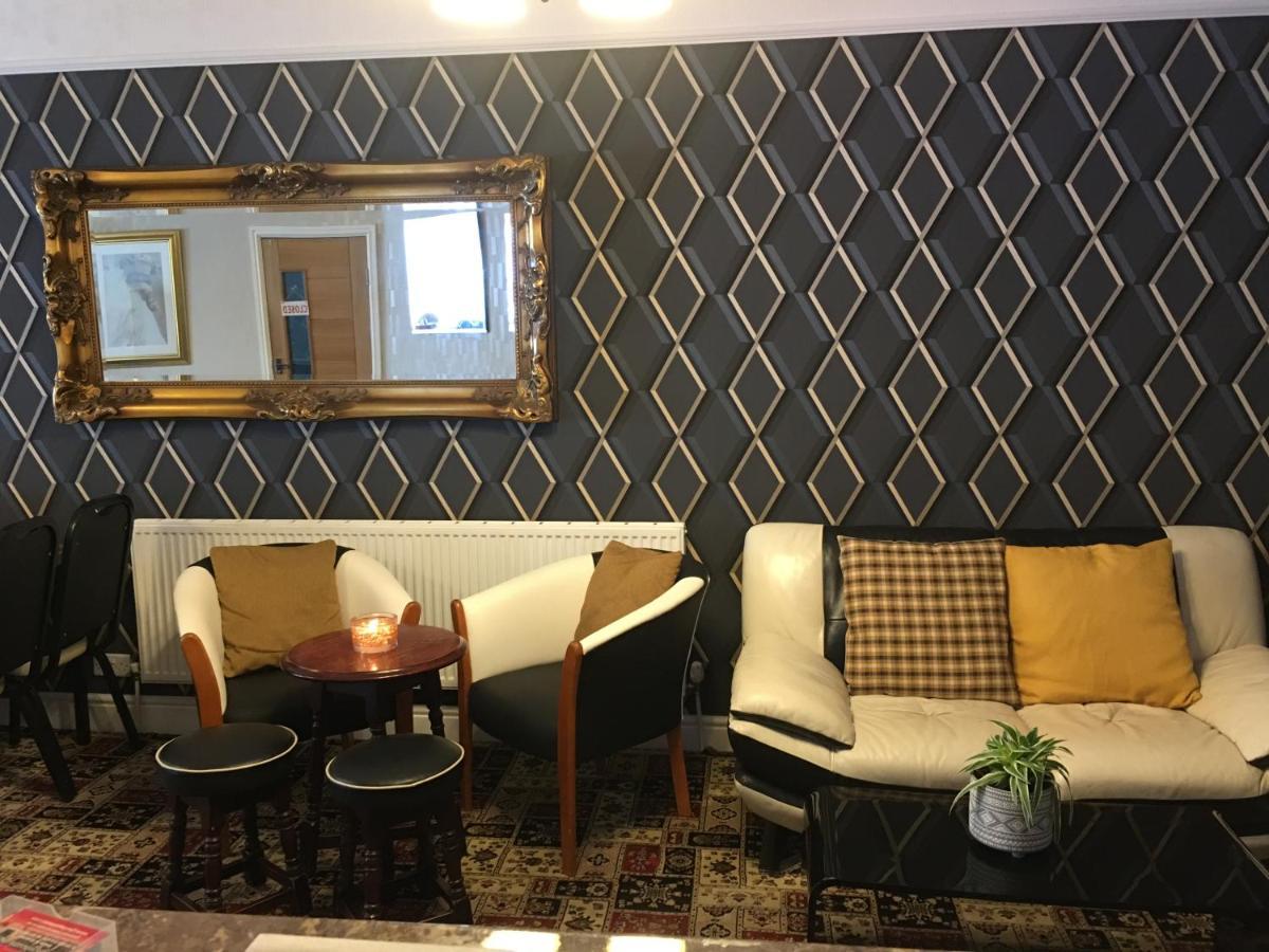 Glenheath Hotel Blackpool Bagian luar foto