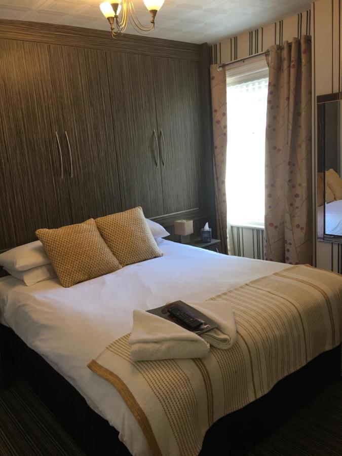 Glenheath Hotel Blackpool Bagian luar foto