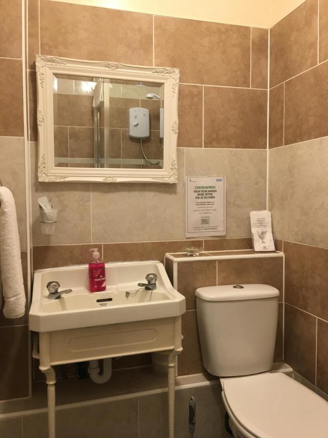 Glenheath Hotel Blackpool Bagian luar foto