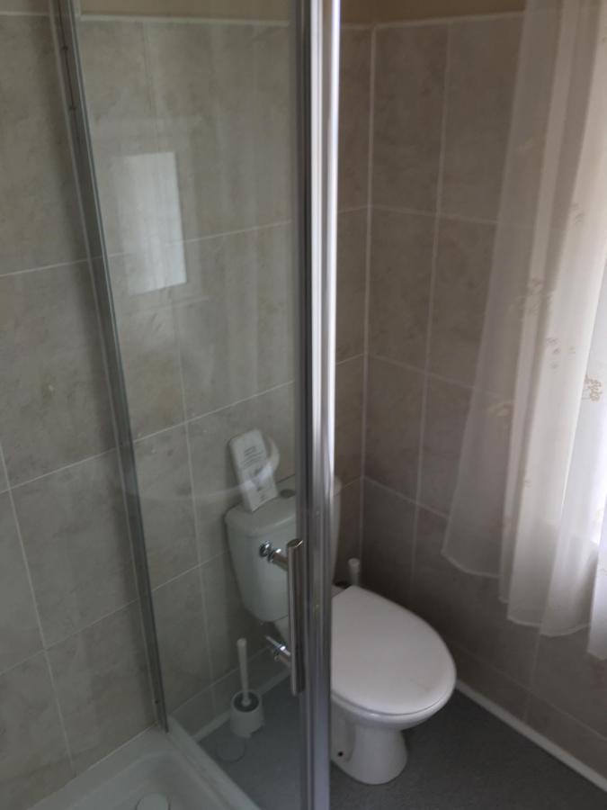 Glenheath Hotel Blackpool Bagian luar foto