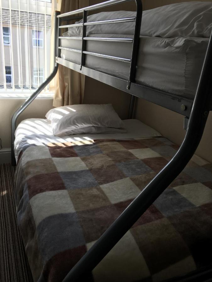 Glenheath Hotel Blackpool Bagian luar foto