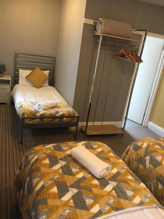 Glenheath Hotel Blackpool Bagian luar foto
